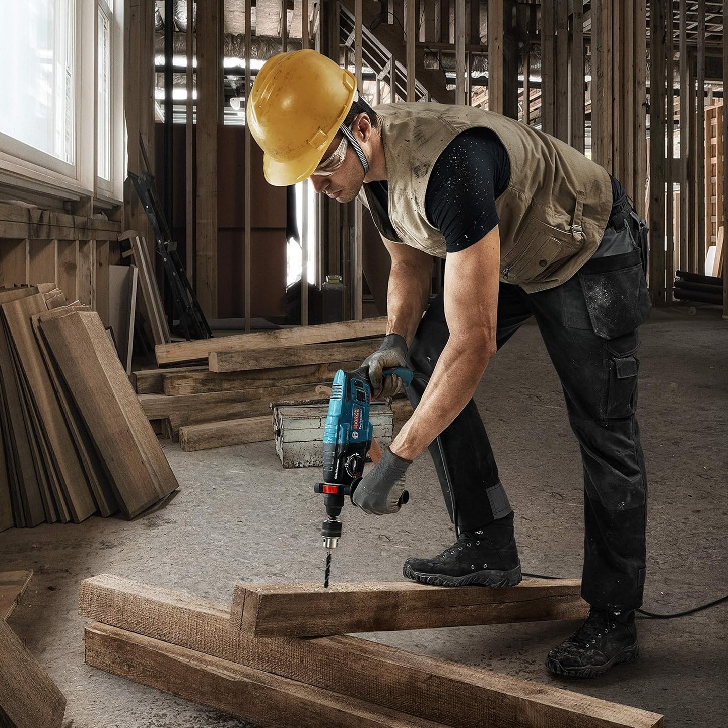 Bosch GBH 220 Corded Electric Rotary Hammer with SDS Plus  720W   2 J  2.3 Kg  3 Modes  For Concrete  Metal & Wood + Carrying case  1 Year Warranty